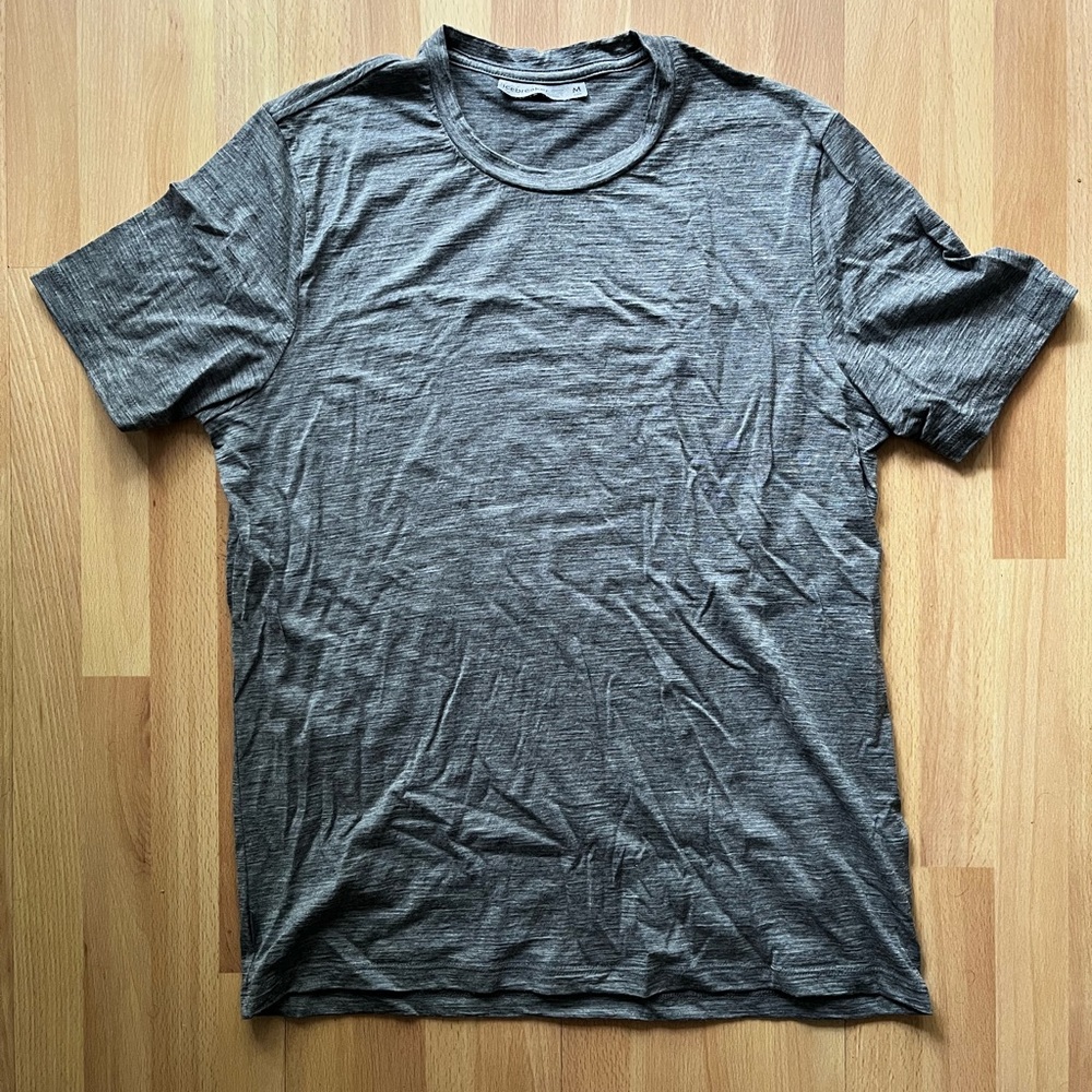 Icebreaker Grey Tech Lite II 100% Merino T-Shirt - Men’s M